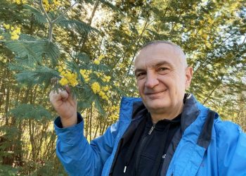 Mesazhi i koduar i Metës: Pranvera po afron…