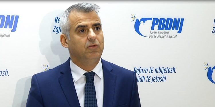 ‘Bëhet i gjallë’ Vangjel Dule: Rama kërkon të tjetërsojë tokat në bregdet në interes të oligarkëve