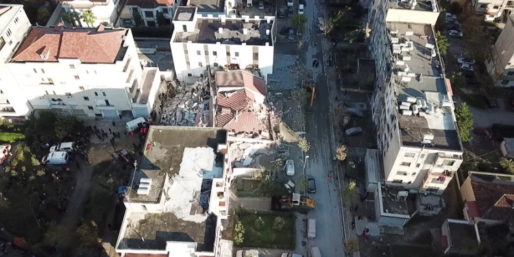 Tërmeti shtoi varfërinë/ Listës së më të varfëve i’u shtuan edhe 100 mijë persona