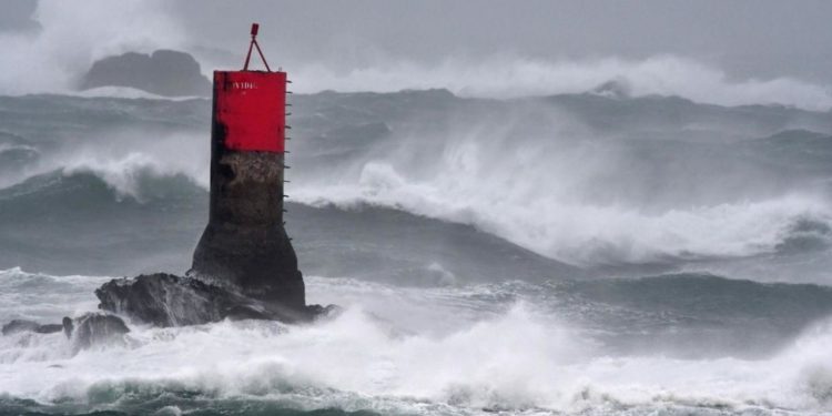 Stuhia ‘Ciara’ bën namin në Angli, ja kur pritet të godasë Shqipërinë