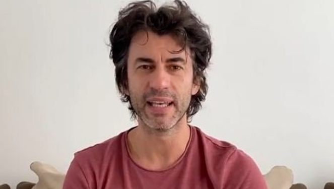 Kledi Kadiu një mesazh për shqiptarët: Mos përsërisni gabimin e Italisë