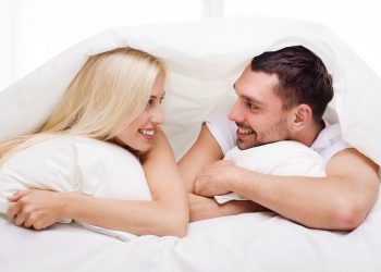 6 këshilla për meshkujt që çmendin çdo femër në shtrat