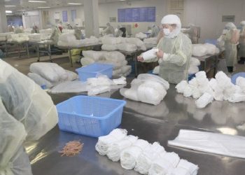 Koronavirusi, së shpejti do të prodhohen maska në Shqipëri