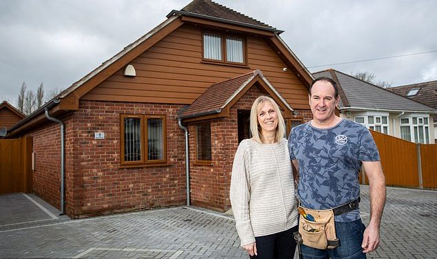 Historia e rrallë/Ndërtoi shtëpinë me vlerë 140 mijë paund duke parë video në Youtube