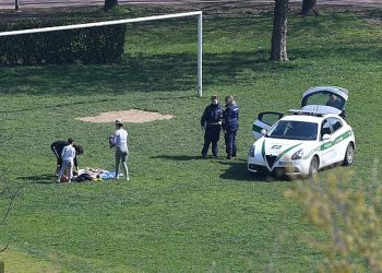 Çifti nuk duron dot më, kapet duke bërë seks në zonën ‘e kuqe’ të koronavirusit