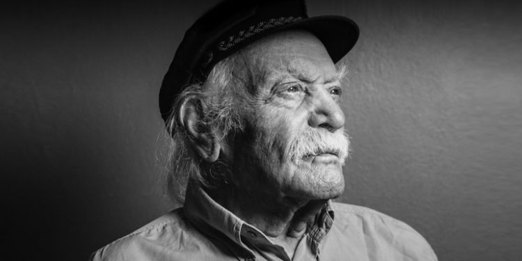 Hoqi flamurin nazist nga Akropoli, udhëtimi i fundit i Manolis Glezos