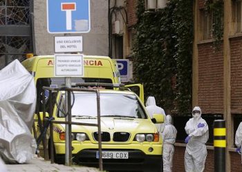 Koronavirusi gjunjëzon edhe Spanjën, 394 të vdekur për një ditë