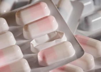 Ky është ilaçi që s’duhet të përdorni në asnjë mënyrë nëse dyshoni për koronavirus. Mos bëni gabimin fatal!