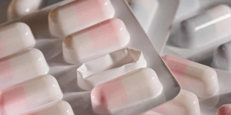 Ky është ilaçi që s’duhet të përdorni në asnjë mënyrë nëse dyshoni për koronavirus. Mos bëni gabimin fatal!