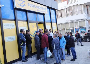 Kur s’na vuri në radhë edhe virusi, s’na bën derman asgjë!