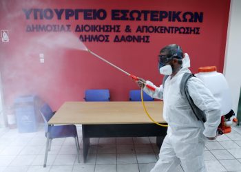 Qyteti kufitar grek me Shqipërinë drejt karantinës totale