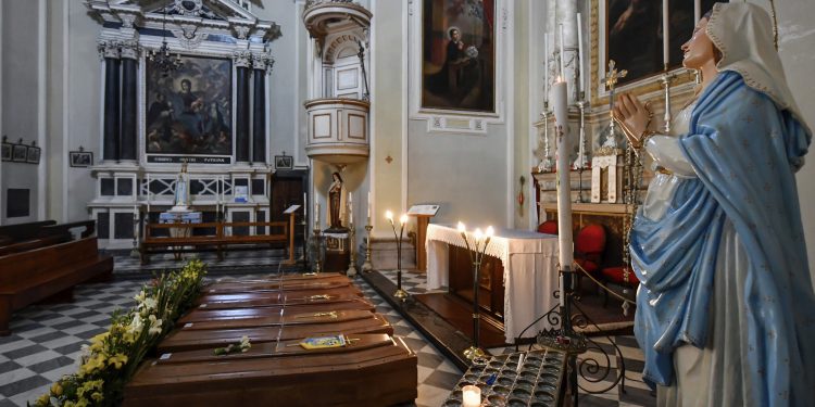 Koronavirusi nuk kursen as njerëzit e fesë, vdesin 67 priftërinj