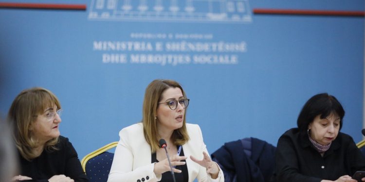 31 raste të dyshuar me koronavirus në Shqipëri