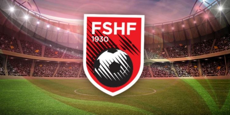 Koronavirusi/ FSHF shpik një sport të ri: futboll vetëm me krosime dhe pasime të gjata!