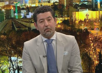 Epidemiologu: Të ndalohet përhapja e virusit, ndryshe mjekët do zgjedhin kush do jetojë