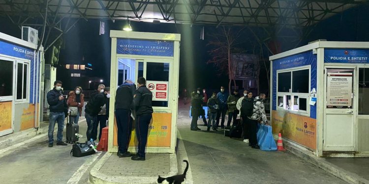 Emergjenca e koronavirusit, 169 persona nga ‘zona e kuqe’ kthehen në qarkun Gjirokastër gjatë dy javëve (FOTO)
