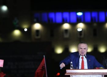 Ilir Meta: S’na fusni dot në xhep si paratë e oligarkëve