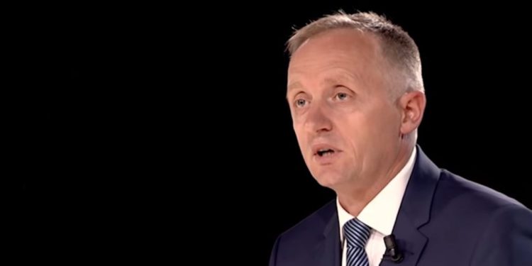 5 javë i vetëizoluar: Rrëfimi prekës i gazetarit për sëmundjen, si një thirrje alarmuese për rrezikun që na kanoset