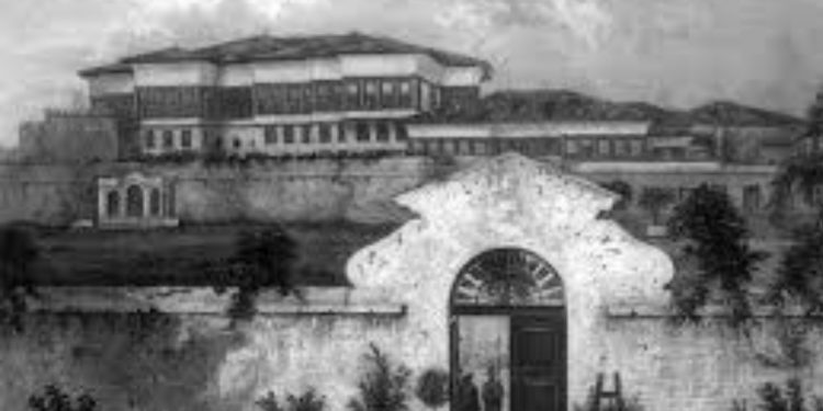 Sunduan për 200 vjet Janinën, historia tragjike e familjes Libohova: Babai im, i diplomuar në Sorbonë dhe mik i kryeministrit francez, punoi në llaç dhe hamall në Zall të Kirit…