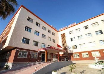 Vlorë/ Katër anëtarë të një familjeje dyshohen me Covid-19, pritet pergjigjia e analizave