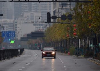 “Sakrifica” që shpëtoi qytetin kinez nga koronavirusi: Gjithçka e ngrirë me urdhër nga lart