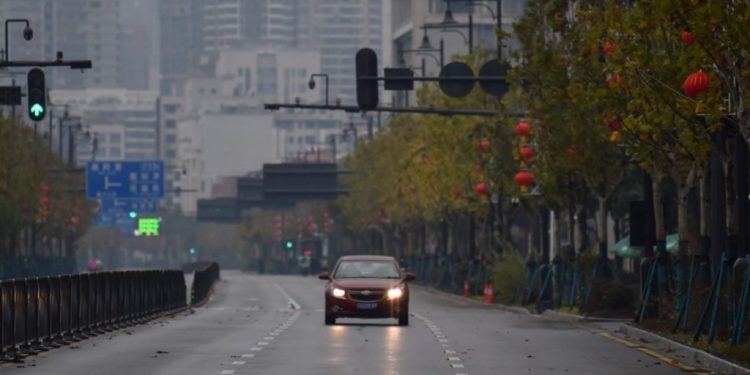 “Sakrifica” që shpëtoi qytetin kinez nga koronavirusi: Gjithçka e ngrirë me urdhër nga lart