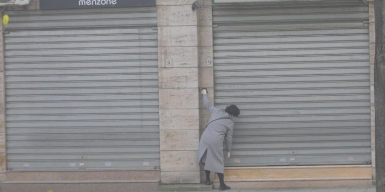 Kriza e Covid-19/ Ja kush përfiton pagën minimale nga shteti dhe si mund ta marrë atë