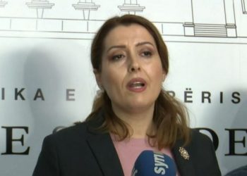 Koronavirusi, ministrja e Shëndetësisë: Po presim testimin për 14 raste të tjera