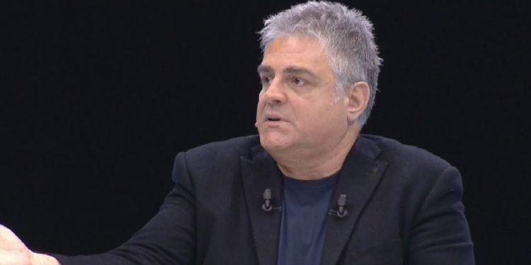 Si po vret fake news njerëz!