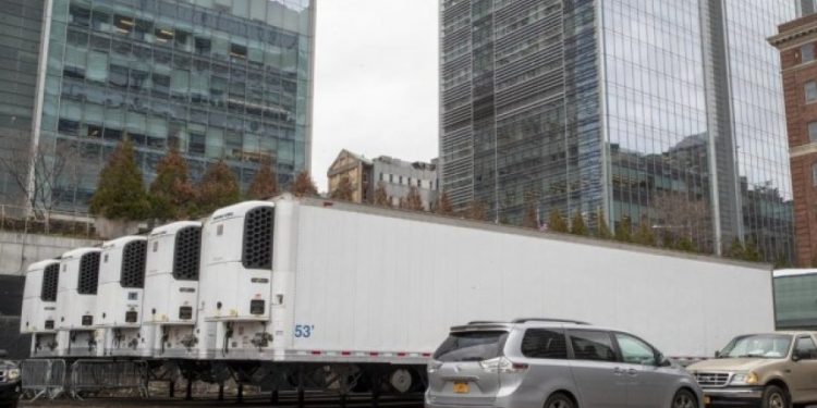 Koronavirusi, në New York është duke u ndërtuar një morg tjetër. Çfarë pritet?