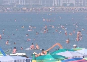 Meteorologia e njohur tregon se kur mund të filloni plazhin këtë vit