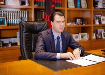 Basha thirrje Ramës: Ndihmo familjet në nevojë dhe biznesin (VIDEO)