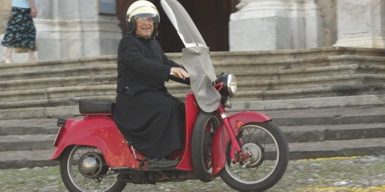 Profil/ Njihuni me priftin që mposhti koronavirusin