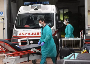 Dramatike/ 827 të vdekur nga koronavirusi në Itali, 196 persona humbën jetën brenda ditës