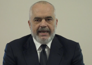 Koronavirusi, mbyllen fasoneritë dhe call centerat