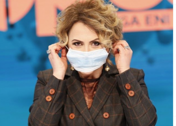 Gafa në emision live/ Lulzim Basha i dërgon SMS Eni Vasilit: Zoti Rama, e je gati të më lësh mua të bëhem kryeministër? (Pastaj e mohon)