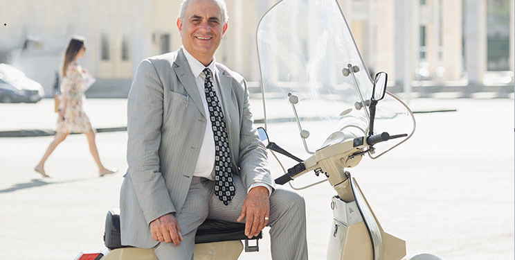 Koronavirusi, Artan Fuga “shpërthen” ndaj shqiptarëve: Katunarë pa kulturë, hapu dhe! Ikni vdisni andej