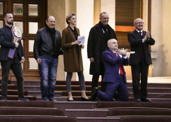 Meta, një ditë pas mitingut: E kam për detyrë që të jem i pari në luftë