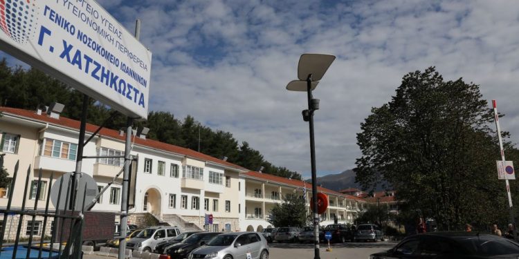 Konfirmohen dy raste me koronavirus në Janinë