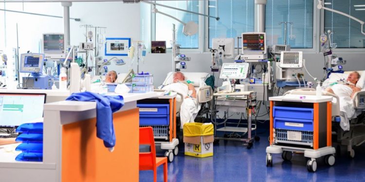 Një rrëfim tronditës nga spitalet që trajtojnë të sëmurët me koronavirus në Itali