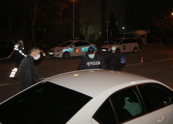 Hyn në fuqi ‘shtetrrethimi’ nga koronavirusi, 7 rregullat që duhet të dini