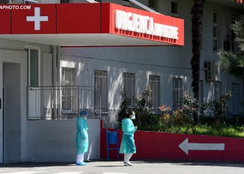 Si është të jesh i prekur nga koronavirusi, flet 54-vjeçari: Një grip pak më i rëndë se i zakonshmi