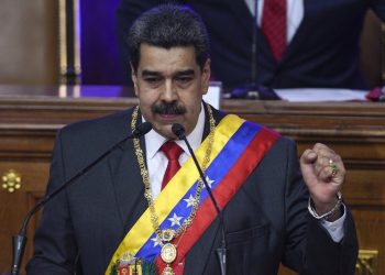 Presidenti u kërkon grave të lindin nga gjashtë fëmijë