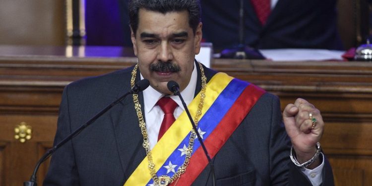 Presidenti u kërkon grave të lindin nga gjashtë fëmijë