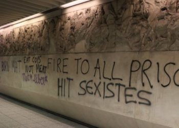 Vandalizuan stacionin e metrosë në Akropol, mes 43 të arrestuarve në Greqi ka dhe shqiptarë