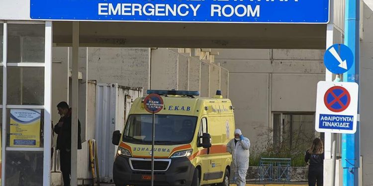 Shkon në 84 numri i të infektuarve me koronavirus në Greqi