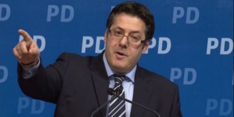 Edi Paloka: O shqiptarë, po s’u ngritët sot për Sali Berishën, s’do ketë më kush t’ju mbrojë. Do t’ju marrin jetën