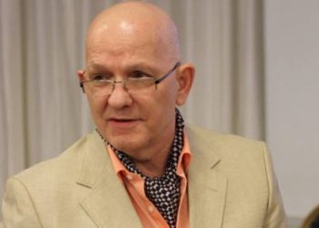 Përparim Kabo: Tritan Shehu e Sali Berisha janë qesharakë. Një thotë pse i latë 100.000 shqiptarë të hyjnë, tjetri thotë kriminale se 1000 kanë mbetur pa u kthyer