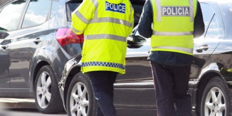 Thyen karantinën, iu ‘fluturon’ patenta 5 personave në Gjirokastër