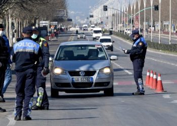 Nëse keni ardhur nga këto vende dhe dilni në rrugë, gjobë 5 mijë euro